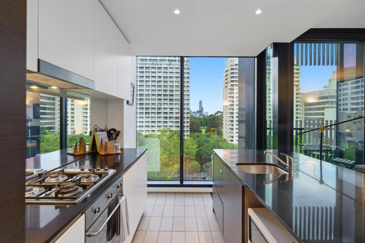 Complete Host Leopold Apartments Melbourne City Exterior foto